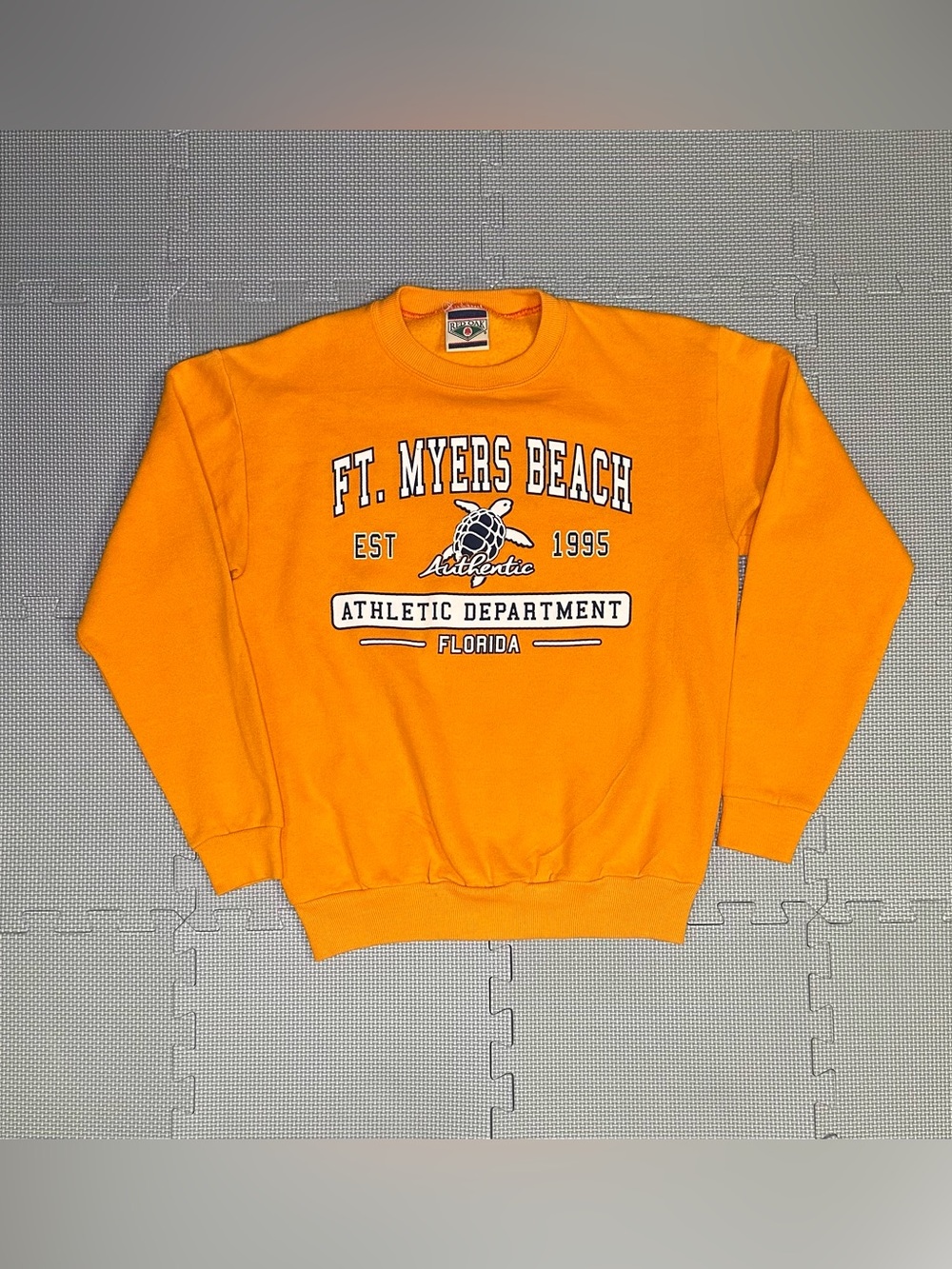 Red Oak Sweatshirt Youth XL Ft Myers Beach Florida Athletic Department Pullover